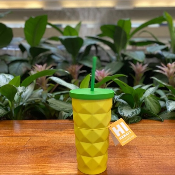 COPY - COPY - Starbucks Hawaii pineapple tumbler - Picture 3 of 4